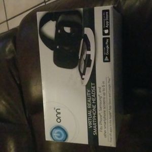 Virtual Reality Smartphone Headset ONN New in Box